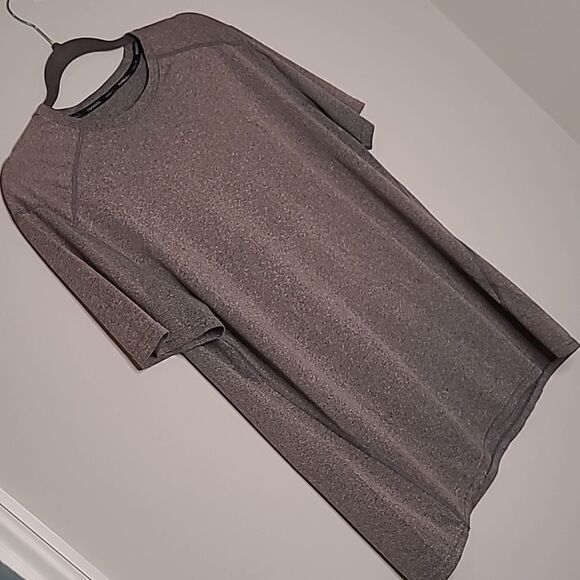 Russell sz 44M poly spandex blend  t-shirt - Picture 1 of 8